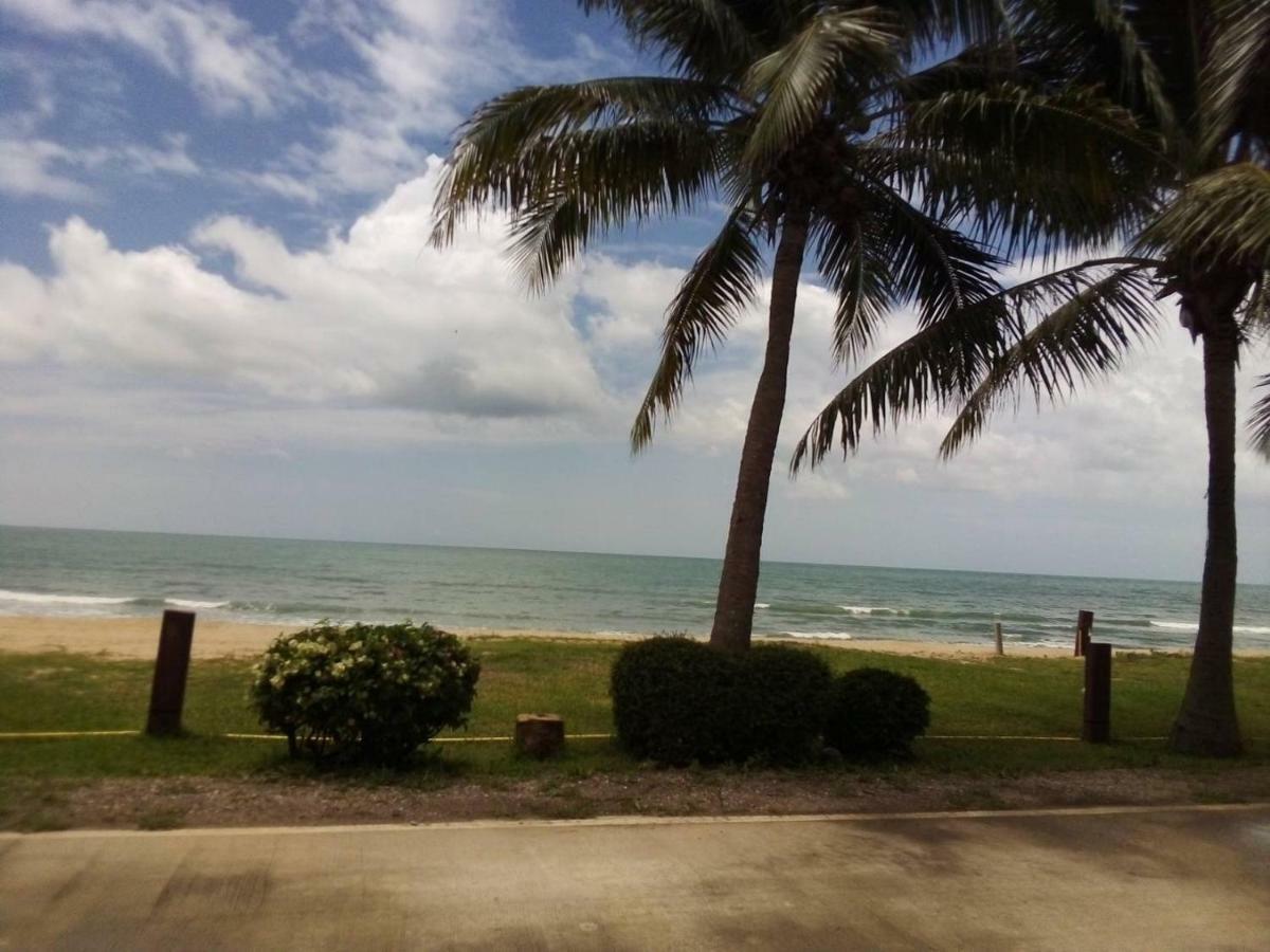 Keeree Waree Seaside Villa Bang Saphan Eksteriør bilde